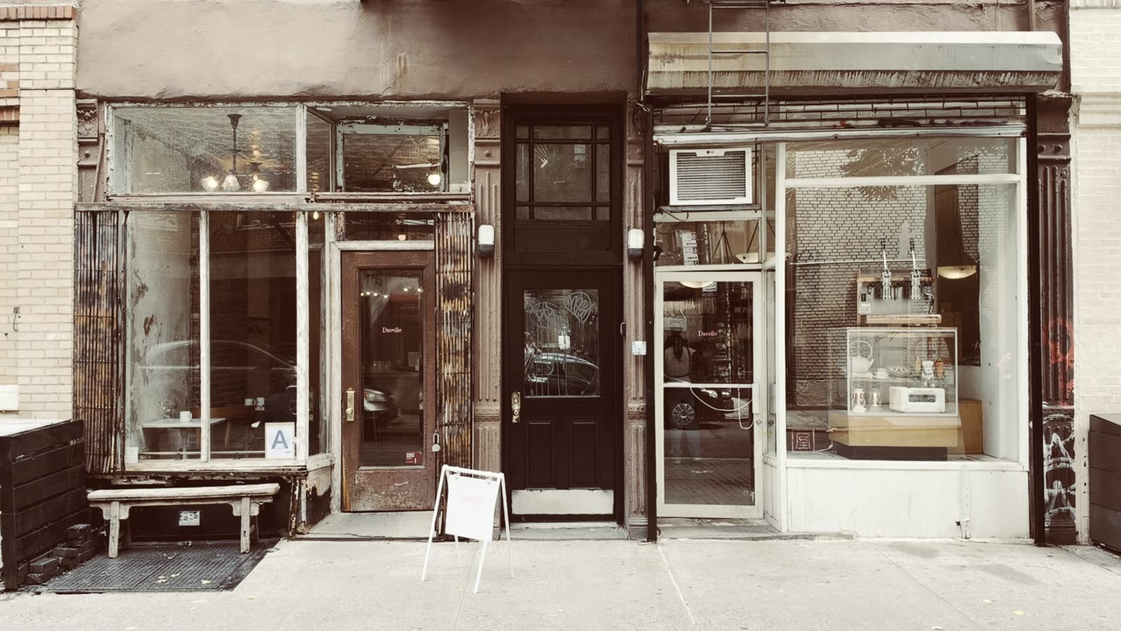 The Davelle storefront